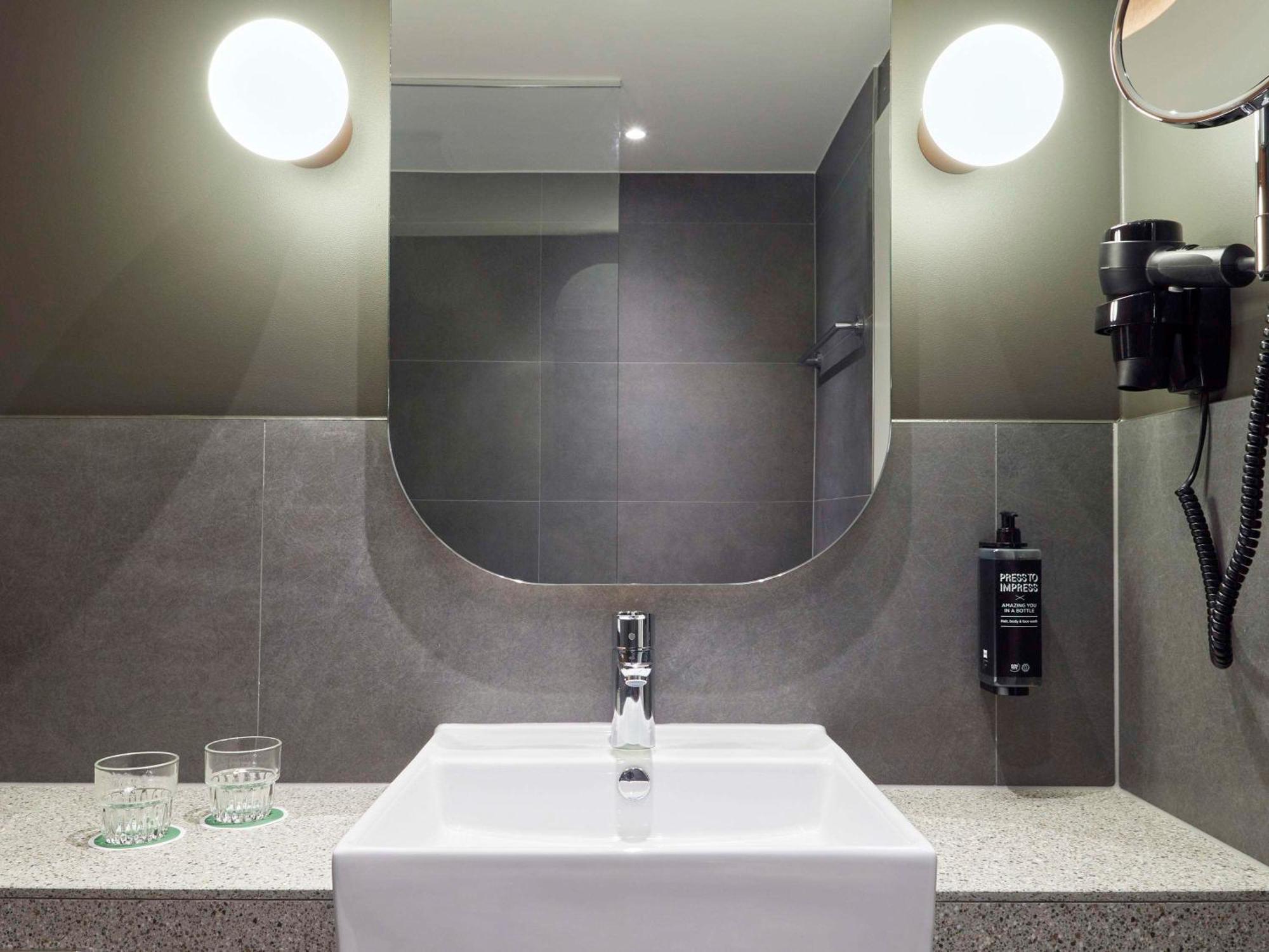 Ibis Styles Bielefeld City - Neueroffnung מראה חיצוני תמונה